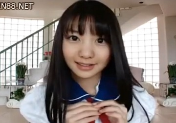 【ＩＶ】八重歯がかわいいグラビアアイドルの水着～制服生着替え