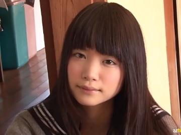 【ＩＶ】制服と水着のギャップが萌える日本のグラビアアイドル