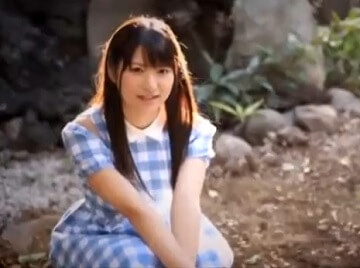 田舎に遊びに来た孫娘が初恋の相手のおじいちゃんとハメハメ生活