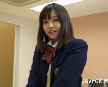 学校生活で起こりうるＪＫのパンチラにフォーカスしたＩＶはこちらです