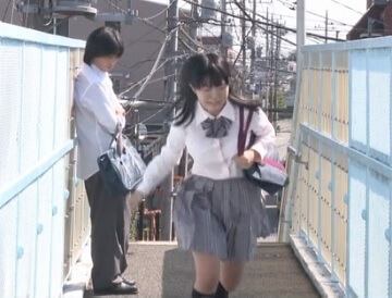 彼氏にフラれてヤケクソになる幸薄ＪＫの取った行動がカオスすぎる