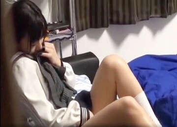 久しぶりに会う兄貴のニオイでオナってるから中出しされる妹