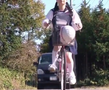 田舎の芋っ子中○生が自転車で下校中に媚薬漬けにされてしまい…