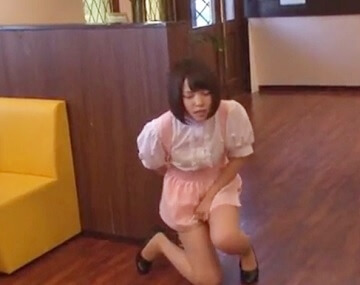 田舎から上京して間もない天然ＪＤが媚薬入り固定バイブ装着のファミレスでバイトした結果ｗ