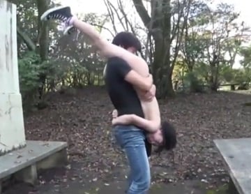 いいなりペットに堕ちたロリっ娘を野外に連れ回しハメる変態男