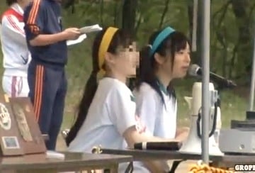 中〇校の運動会に紛れ込むロリコン野郎にトイレ待ちをしていた〇女が犯されちゃう