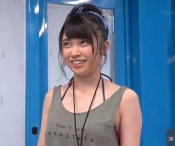 海に来ていた女子大生が彼女イナイ歴１５年の幸薄オヤジの悩みを解決ｗ