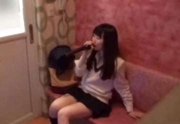 オナ好きで露出癖のある女子校生がカラオケでオナる自撮りムービーを入手ｗ