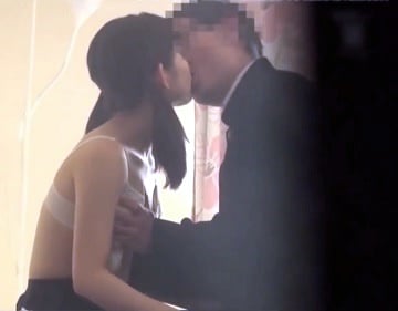 子離れ出来ない独り身のオトンの性玩具にされる娘の憂鬱