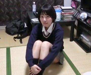 強豪サッカー部のマネージャーにいそうなＪＫの超色白肌に大量ぶっかけｗ