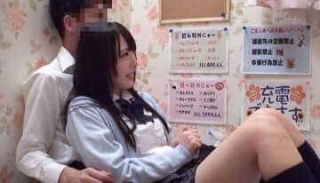 隣に聞こえちゃう♡お小遣い次第で裏メニューの本番行為もＯＫなＪＫリフレ店ｗ